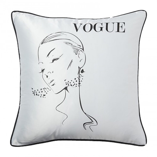 подушка с надписью vogue во Владикавказе